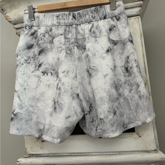 Lululemon shorts - Picture 2 of 3